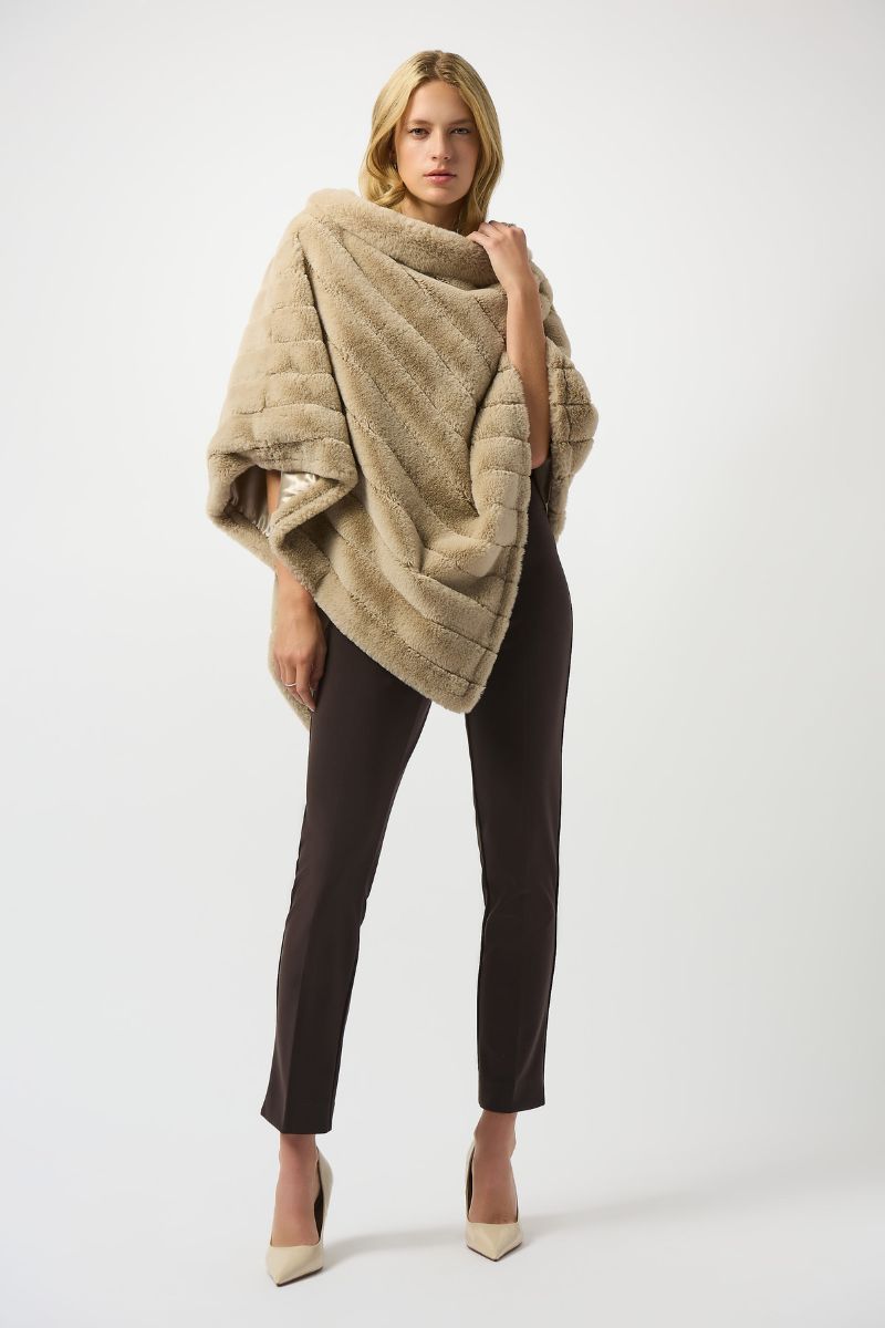 The Wonder Pant - Classic Tailored Slim Pant 144092 in Mocha