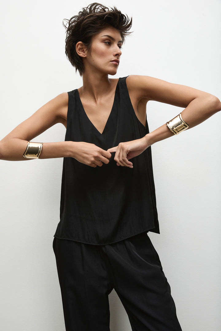 Audrey Tank F67 2703 in Black, White, Navy, Carmine, Putty, Poppy, Carbon by Mela Purdie in 6 / White
