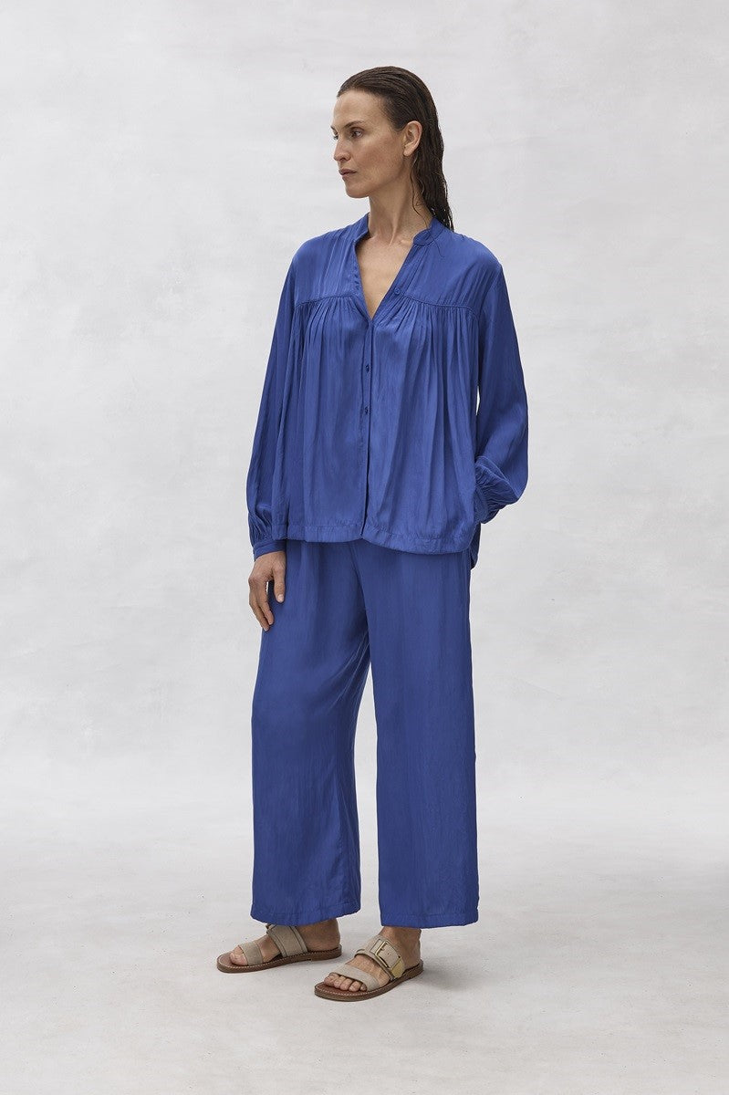 Bistro Blouse in Atlantis F67 8587 by Mela Purdie
