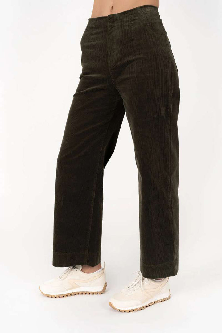 Fleetwood Cord Jean HW25101 by Humidity Lifestyle in 8 / Black