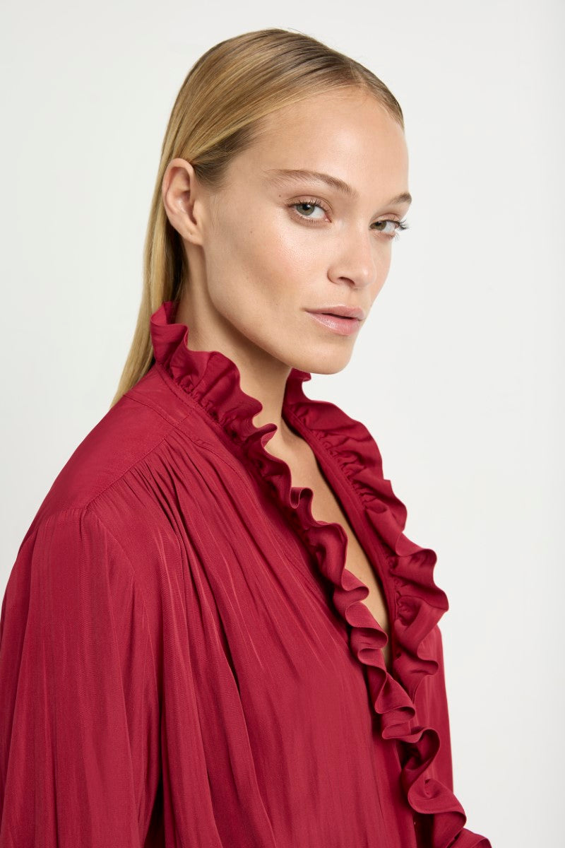 frill-neck-dress-in-chilli-mela-purdie-side-view_1200x