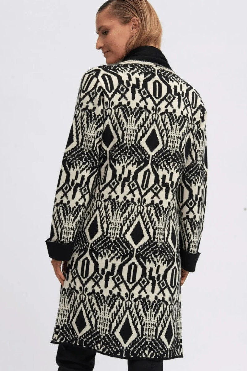 leria-knitwear-in-off-white-tinta-bariloche-back-view_1200x