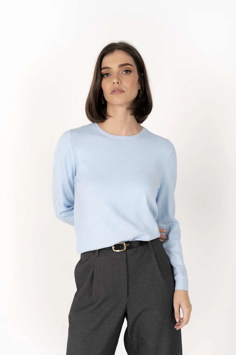 mae-jumper-humidity-lifestyle-front-view_1200x
