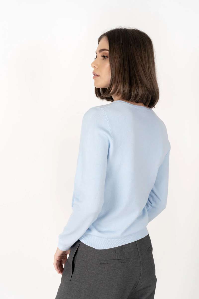 mae-jumper-humidity-lifestyle-back-view_1200x
