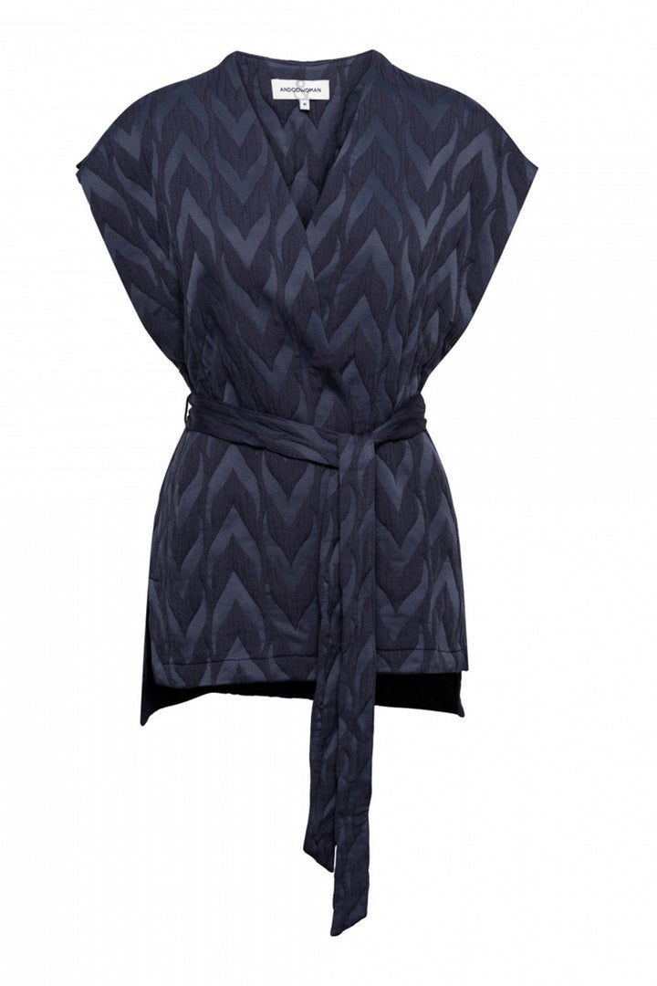 Sahara in Graphite JA117 by &Co Woman in XS / Navy