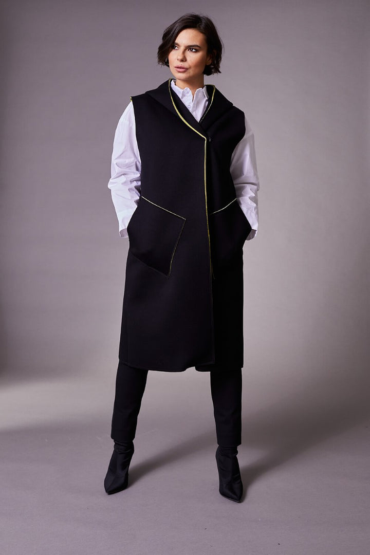 Scuba Long Gilet in Black/Avocado W23506 by Peruzzi in 36 / Black/Avocado