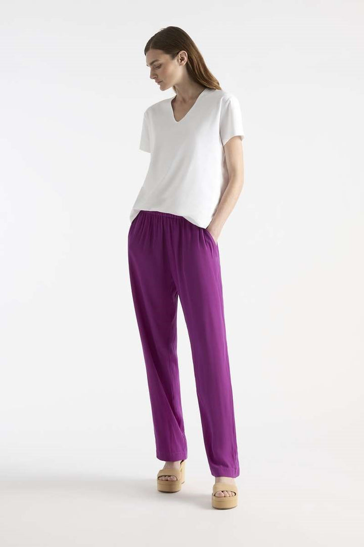 Mela Purdie Soft Capri in Chilli F67 1615 by MELA PURDIE in 6-XXS / Chilli