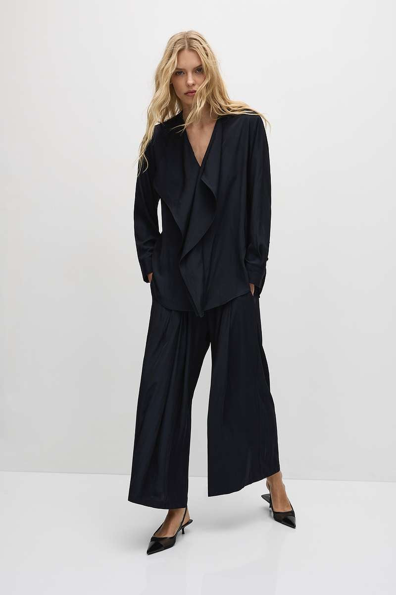 Soft Vent Pant In Fig, Black & Navy F67 1676 by Mela Purdie