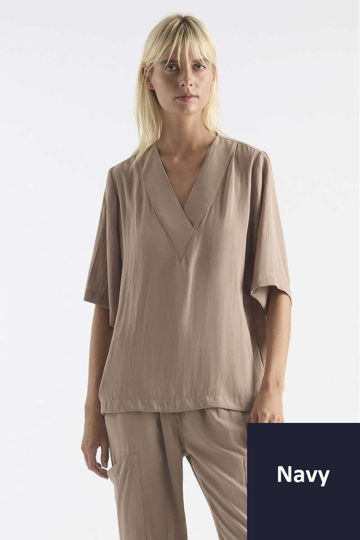 Venice Plaza in Navy F67 8253 by Mela Purdie in 20-3X / Navy
