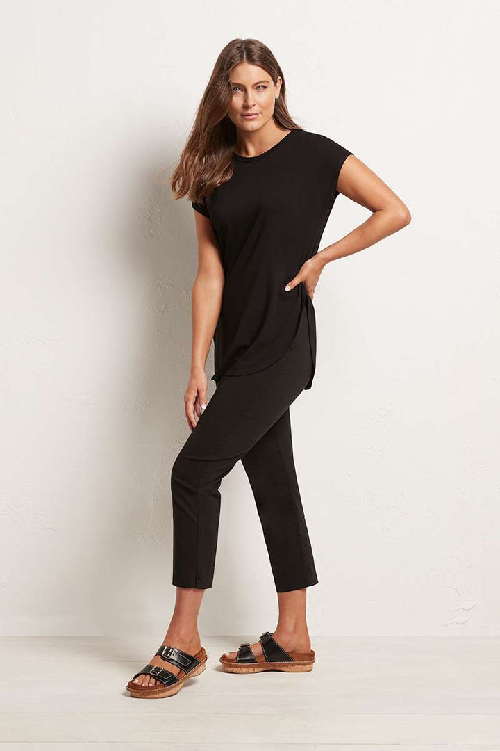 Cropped Pant in Black & White F65 1348 by Mela Purdie in White / 6-XXS