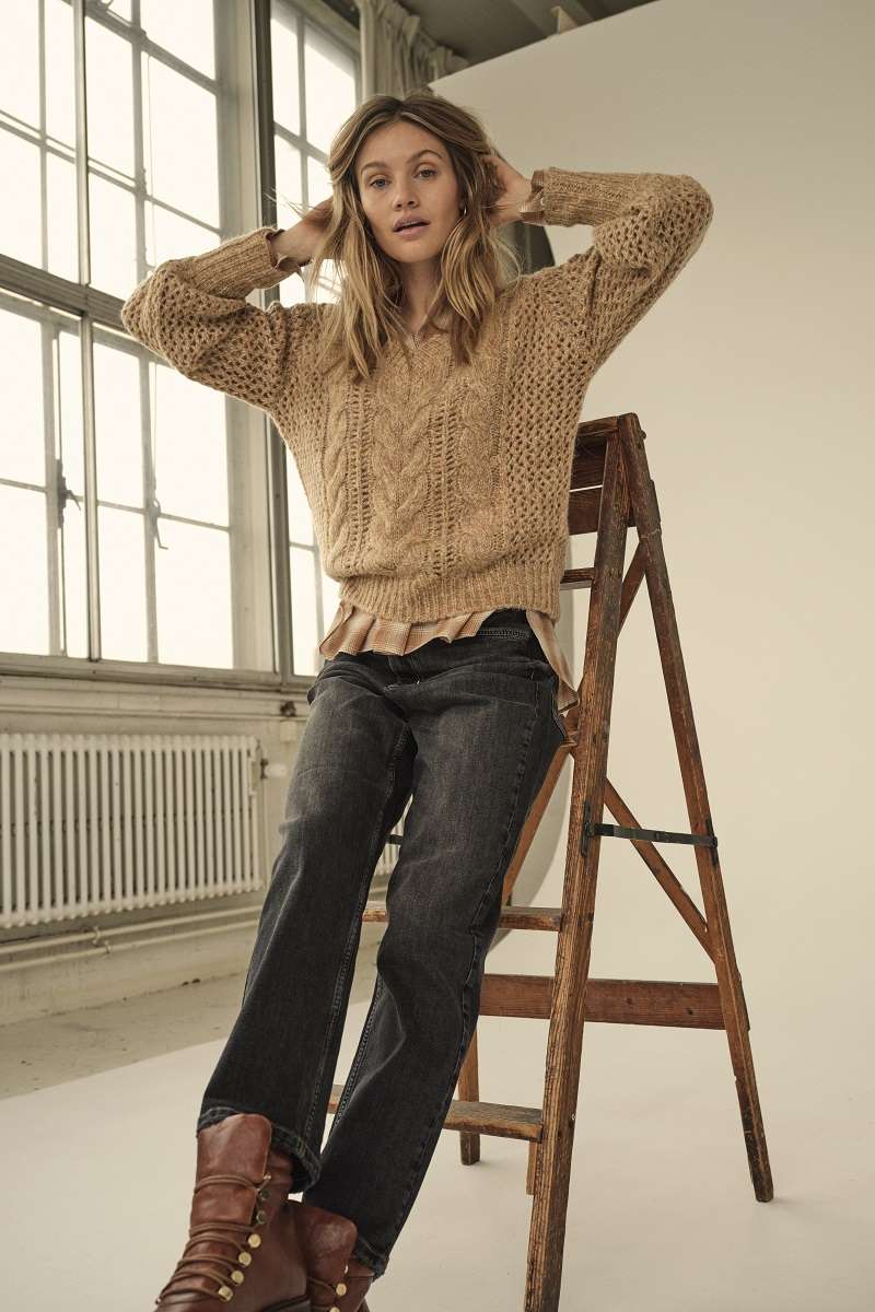 Imma V-Neck Knit in Chipmunk 146810MT1 by Mos Mosh