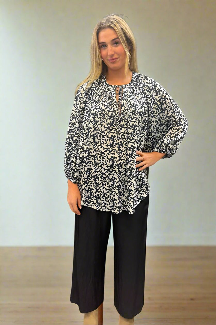 Artisan Blouse in Quill Print Charmeuse F842 7076 by Mela Purdie