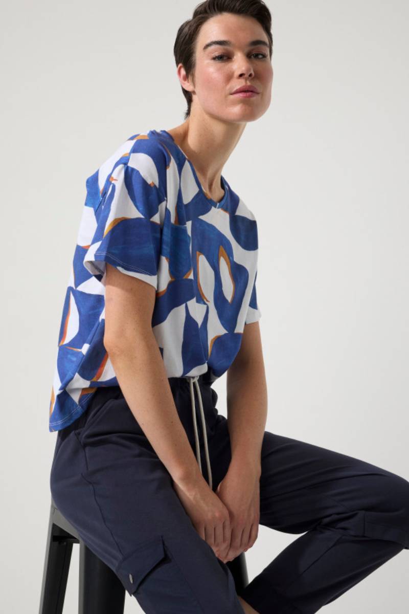 The S/S Reflections Tee YTMP7497 in Blue Reflections by Marco Polo