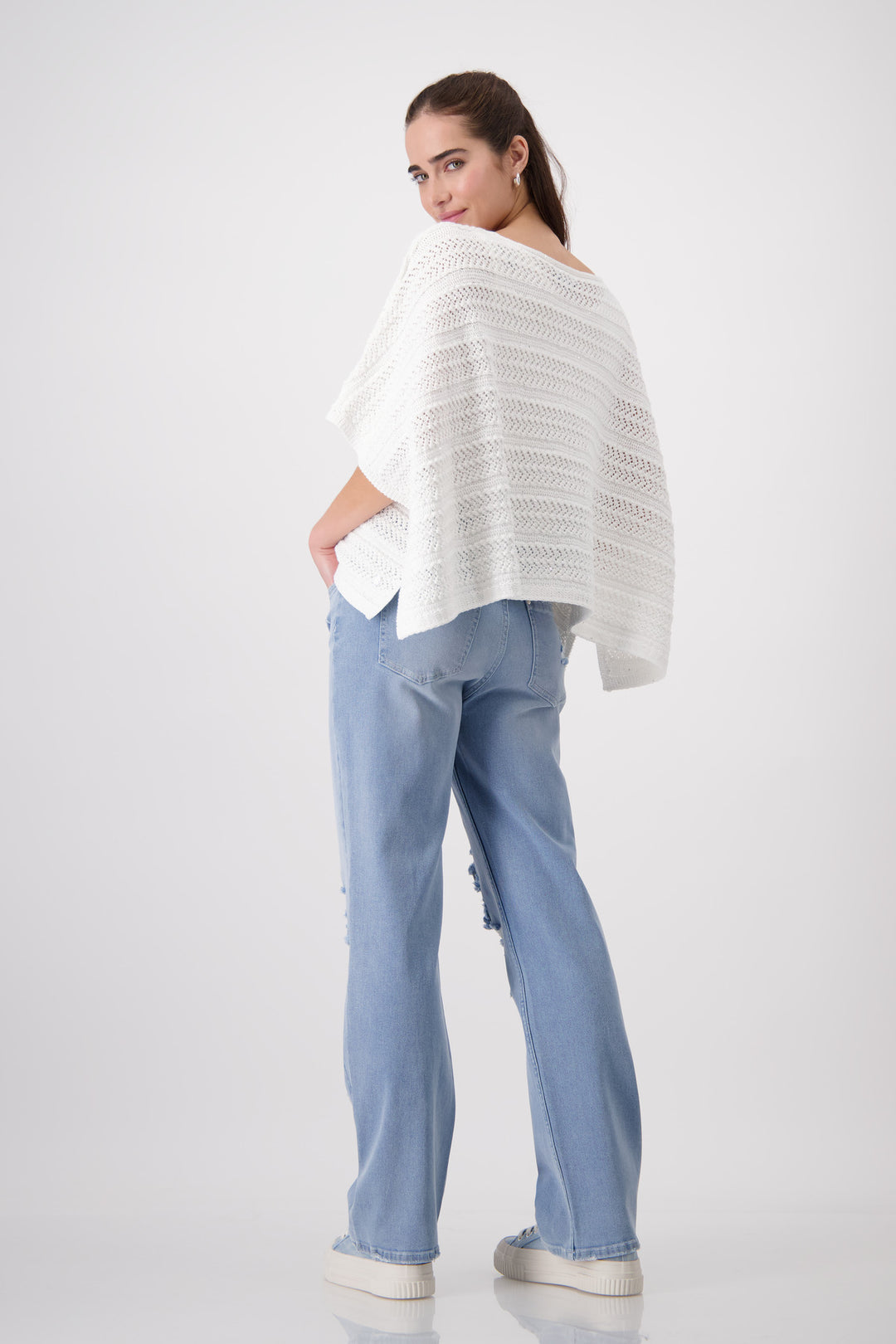 Pullover Poncho In Off White 408427 By Monari