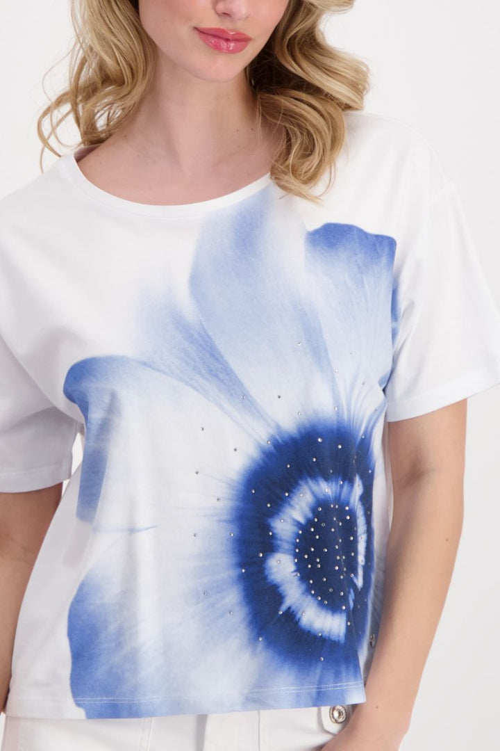 T-Shirt with Floral Placement Print in White by Monari in 34 / White