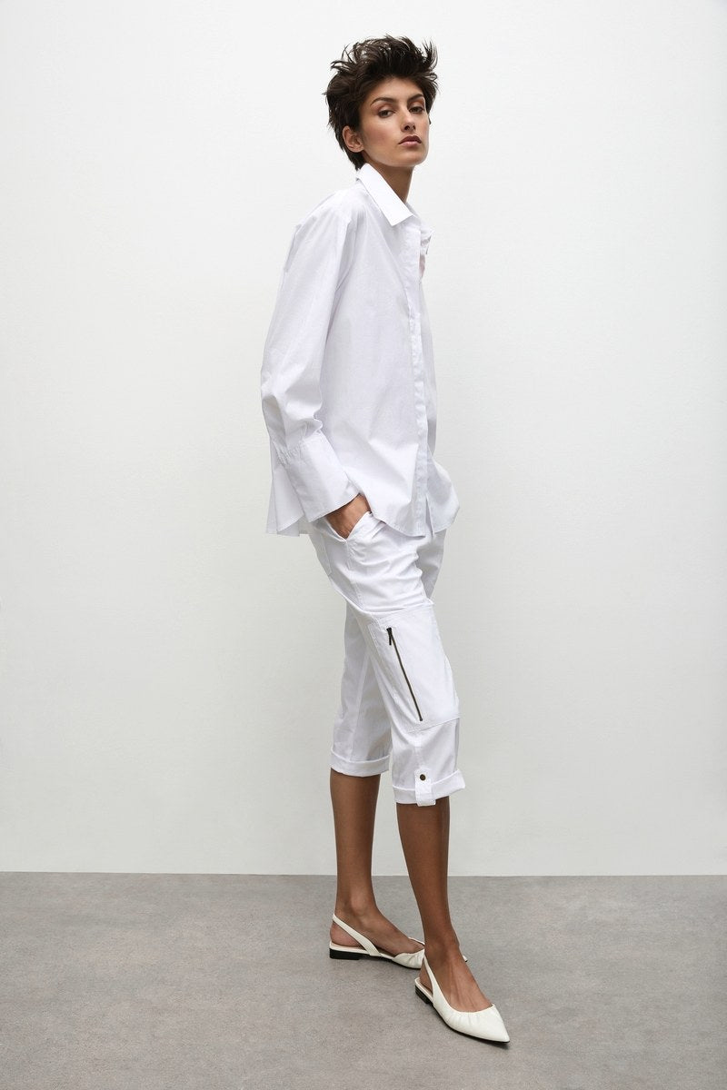 Woman wearing Cropped Zip Cargo F65 1386 in white by Mela Purdie