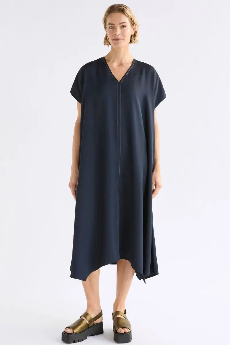 Hullu dress A1387 in Navy by ELK the Label