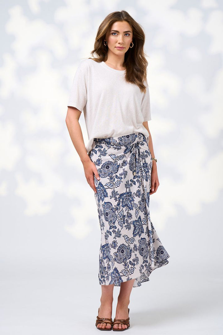 Loobie's Story Mica Cotton Cashmere Tee in Pearl shimmer by Loobies Story in Off White / XS