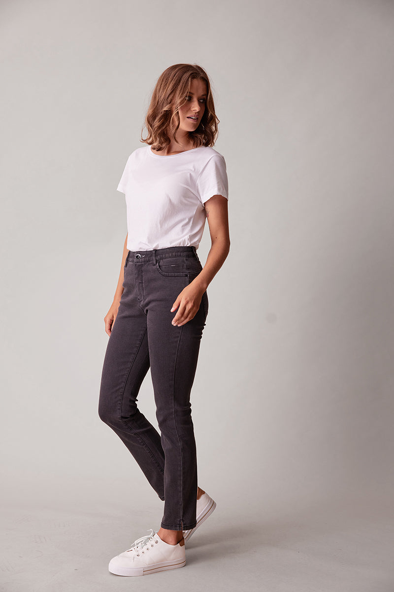 Rome Jean NLA2684 in Charcoal by Lania The Label