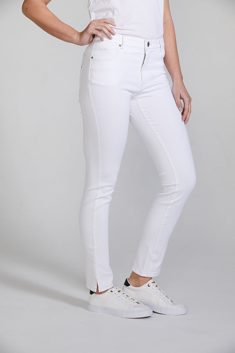 Rome Jean NLA2684 in White by Lania The Label