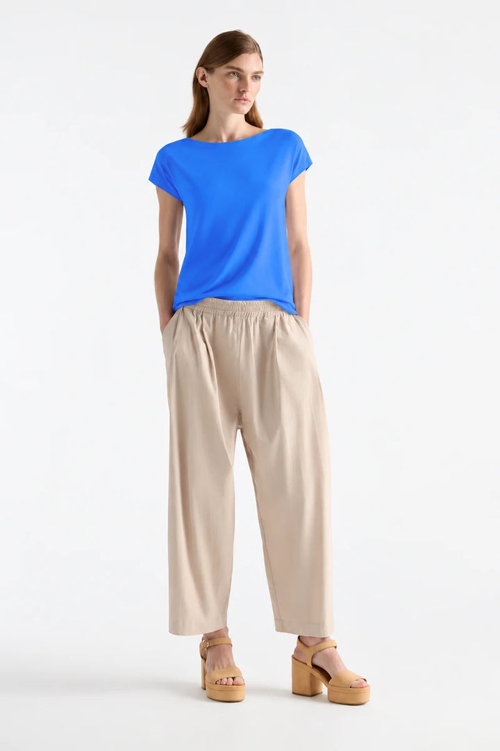  Mela Purdie Raglan Shell Miami F01 212, front view showing boat neckline, cap sleeves and relaxed fit.