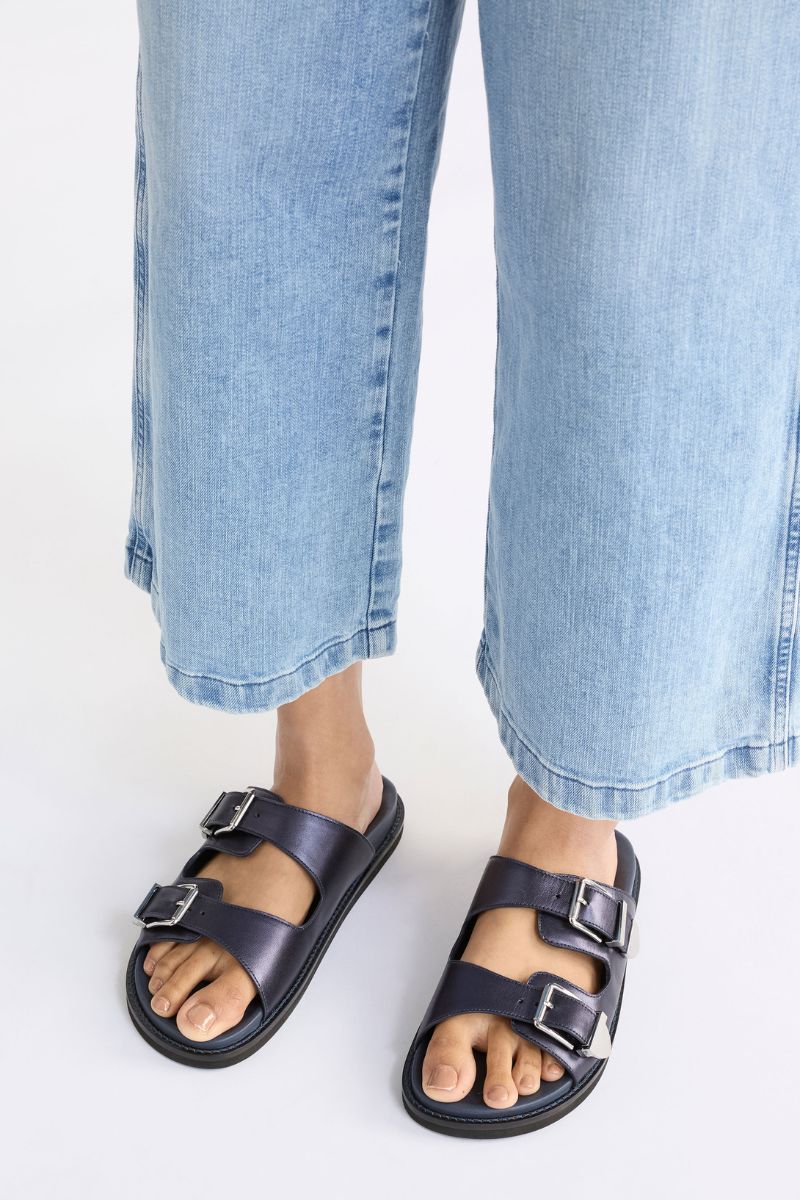 Spenne sandal in Navy F0084 by Elk the Label