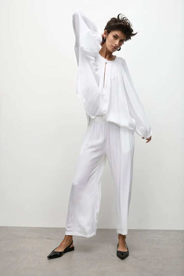 Pace Pant F67 1740 in White by Mela Purdie