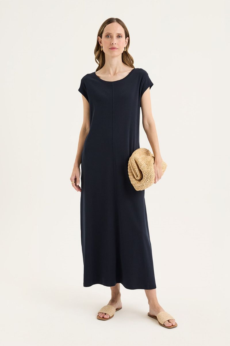Solitude Dress YTWN9620 by Yarra Trail in Navy