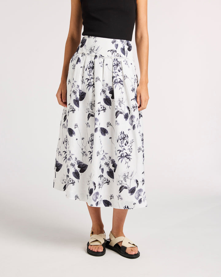 Botanical Print Skirt YT25S9556 by Yarra Trail - front