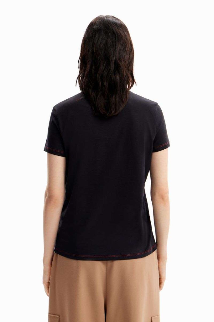 animal-print-patch-t-shirt-in-negro-desigual-back-view_1200x