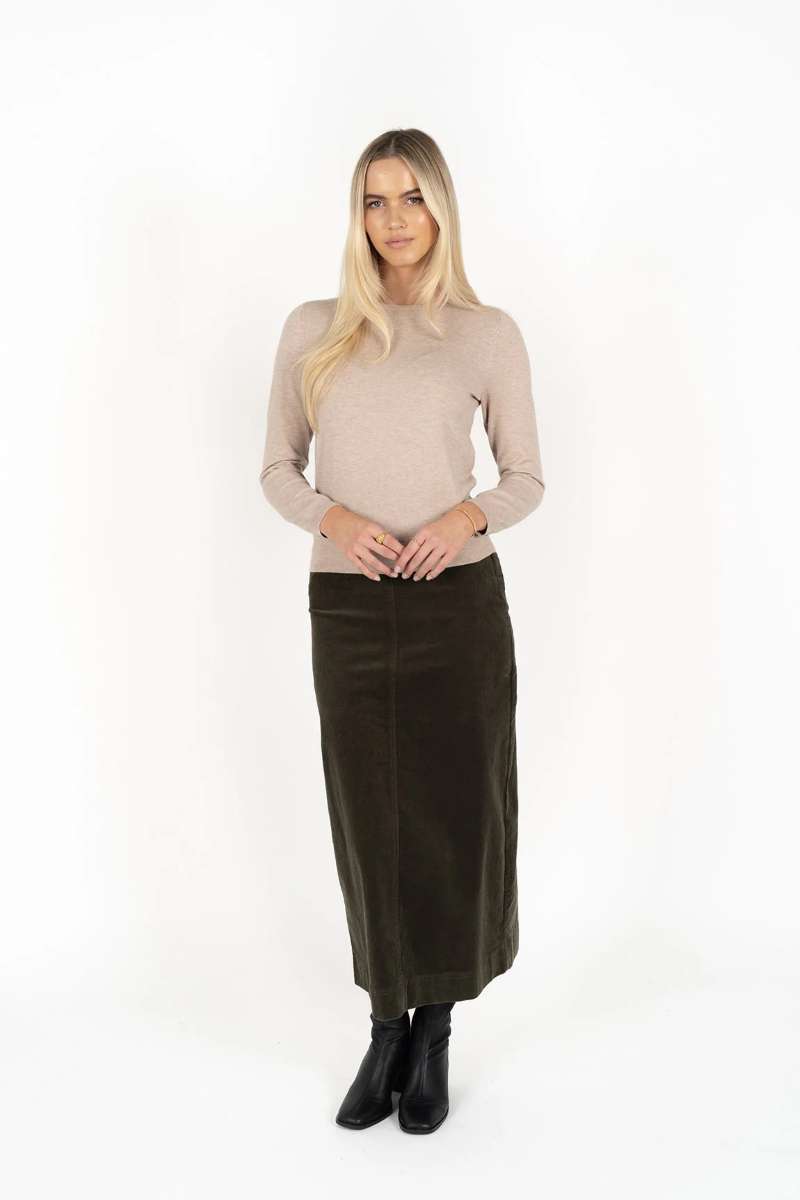 billi-cord-skirt-humidity-lifestyle-front-view_1200x