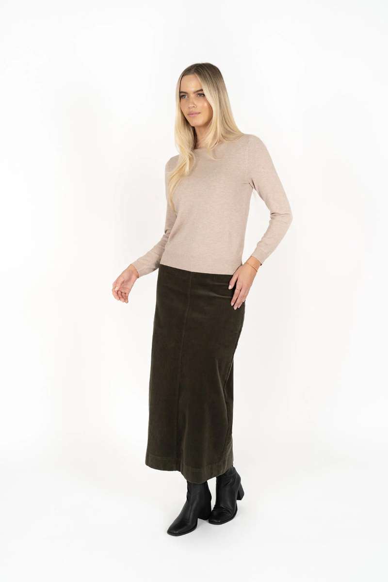 billi-cord-skirt-humidity-lifestyle-front-view_1200x