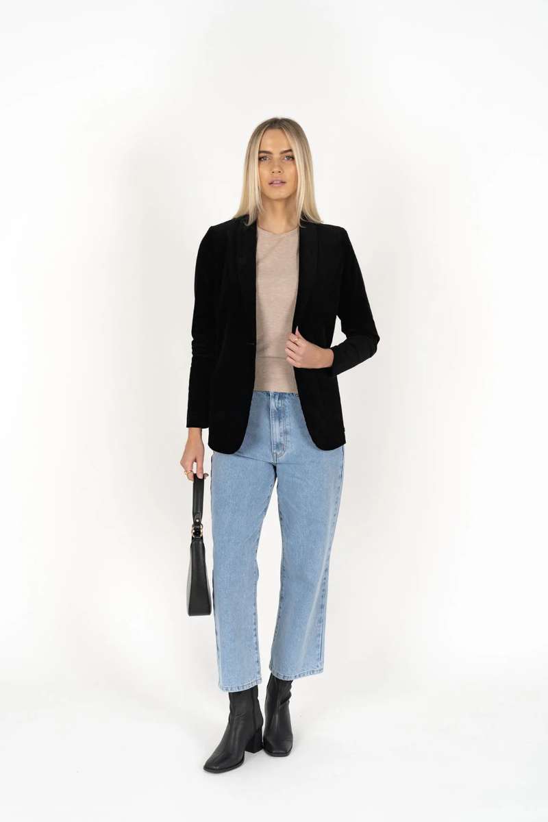 Blondie Jacket HW25104 by Humidity Lifestyle