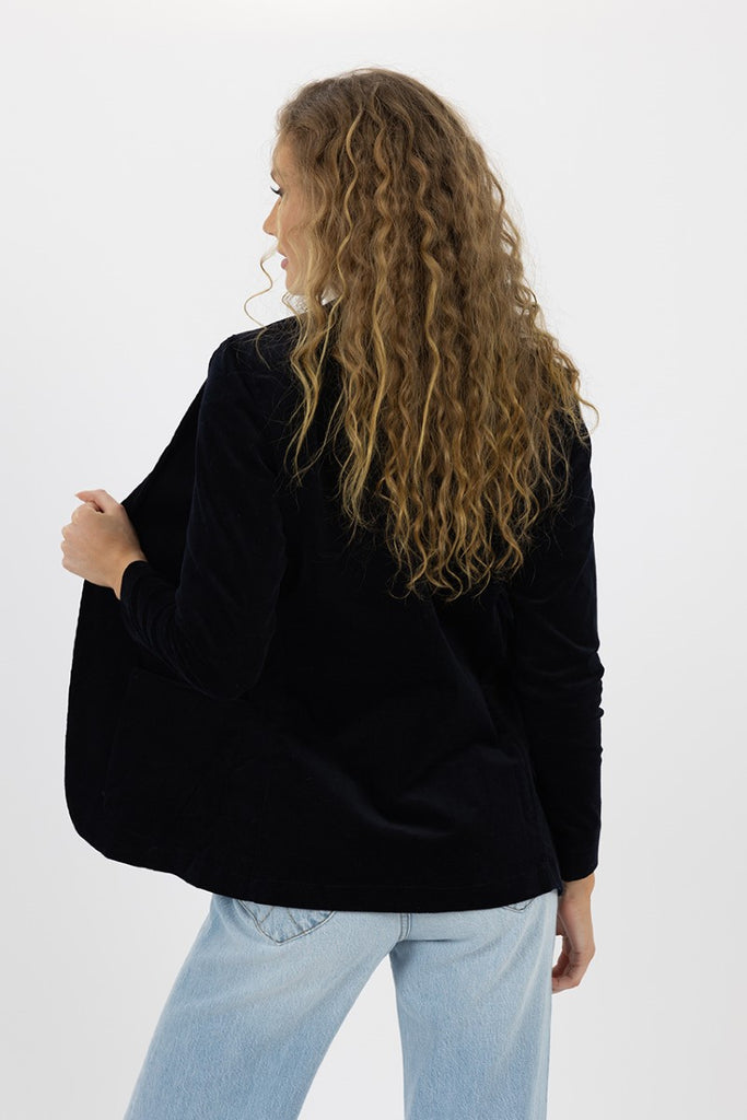 blondie-jacket-in-indigo-humidity-lifestyle-back-view_1200x