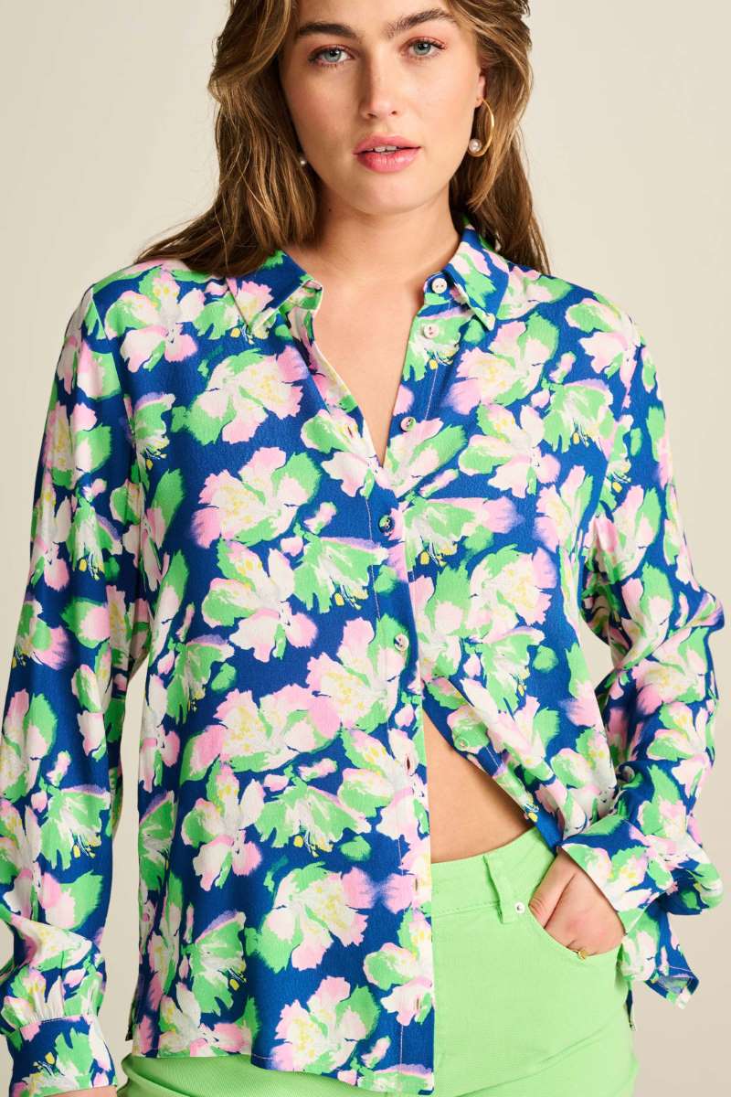 blouse-in-mila-lilies-blue-pom-amsterdam-front-view_1200x