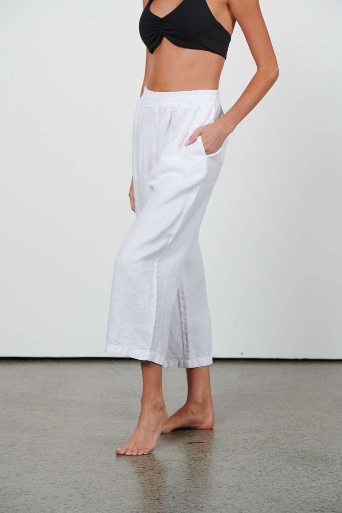 cropped-linen-pants-in-white-haris-cotton-side-view_1200x