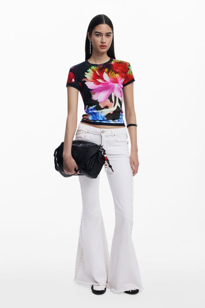 Desigual Multiflowers T-Shirt with oversized multicolour floral print 26SWTK499