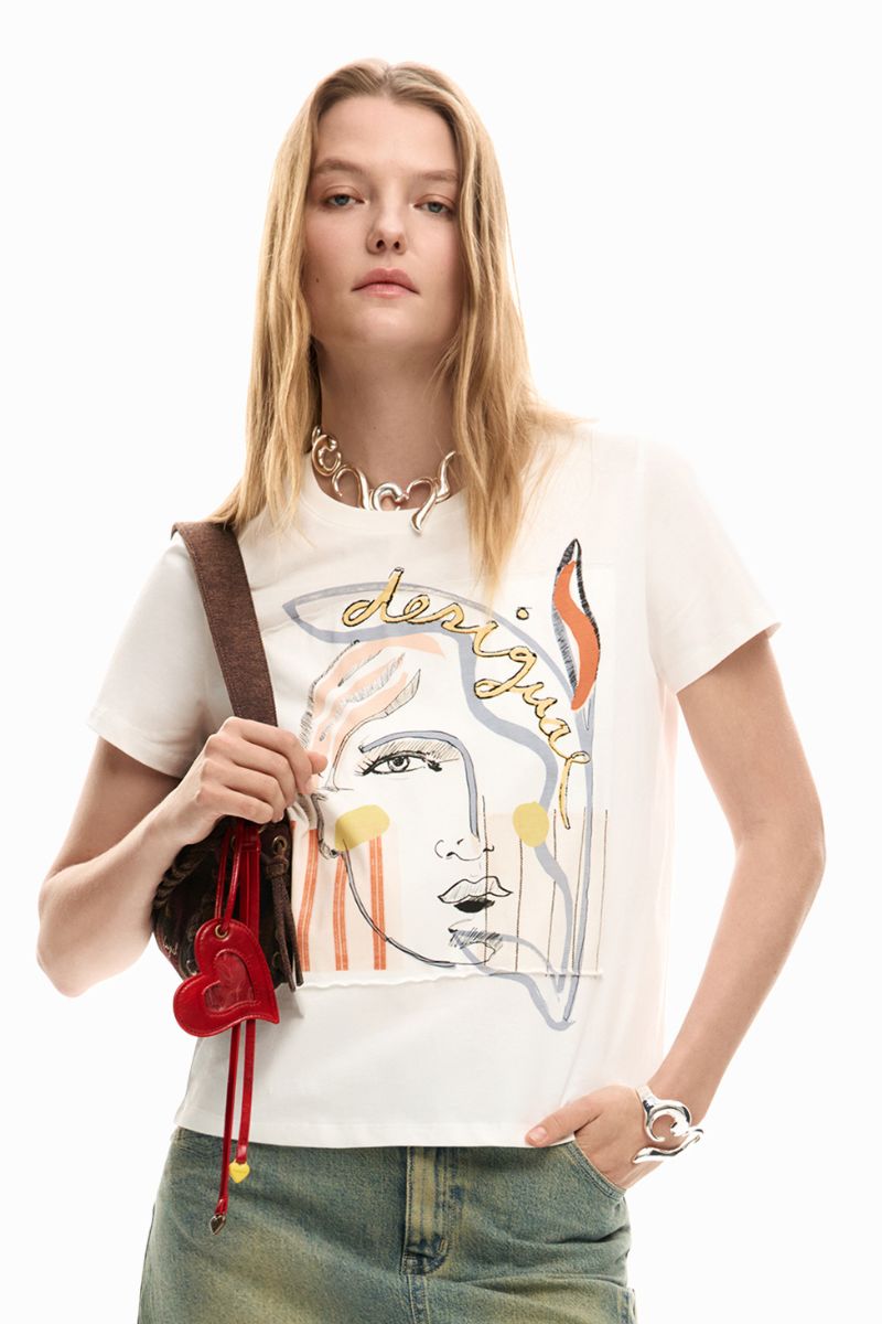 Desigual Abstract Face Print T-Shirt round neckline detail 26SWTK511