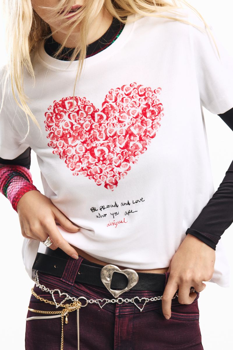 Desigual Heart Logo T-Shirt red heart and handwritten message detail 26SWTK601
