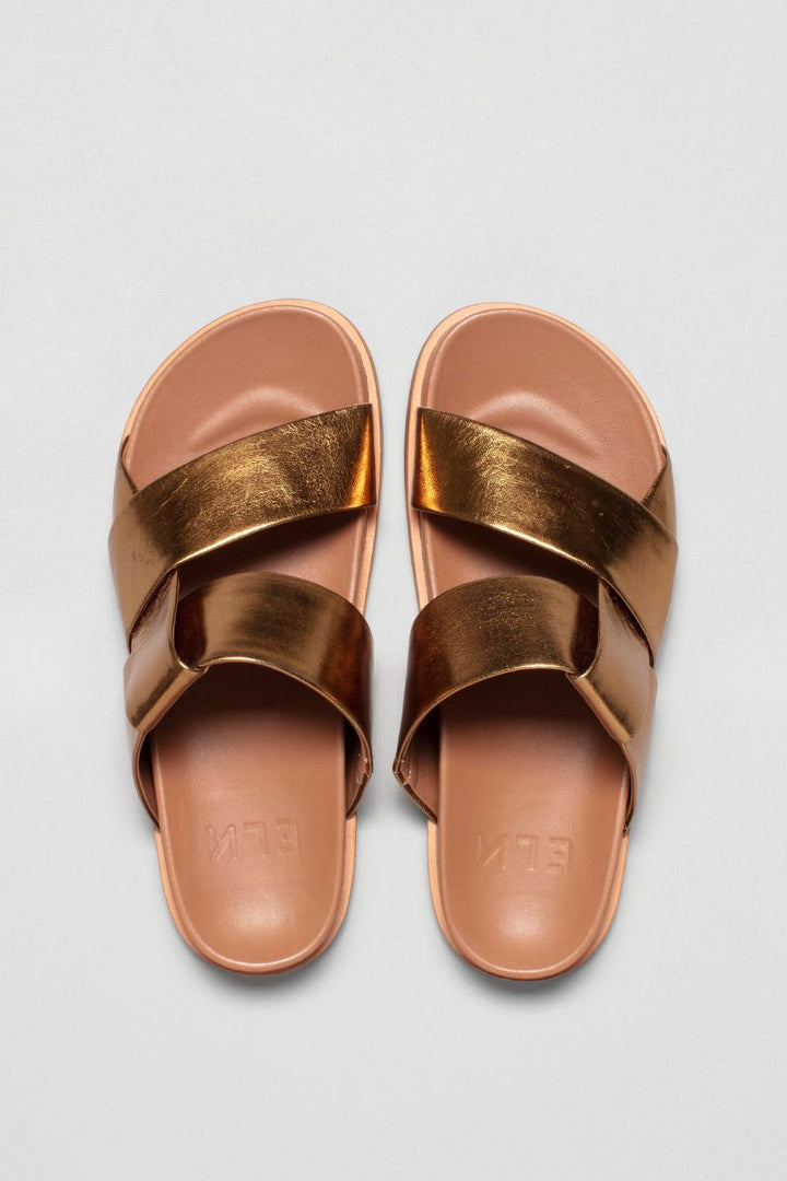 ELK Uma Slide F0042A in Gold by Elk the Label in 38 / Gold