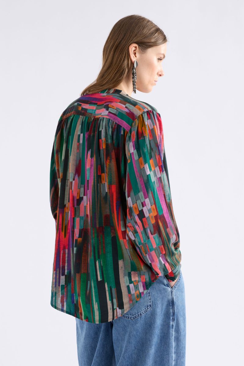 Woman wearing Amalia Shirt in Mella Print by ELK the Label back