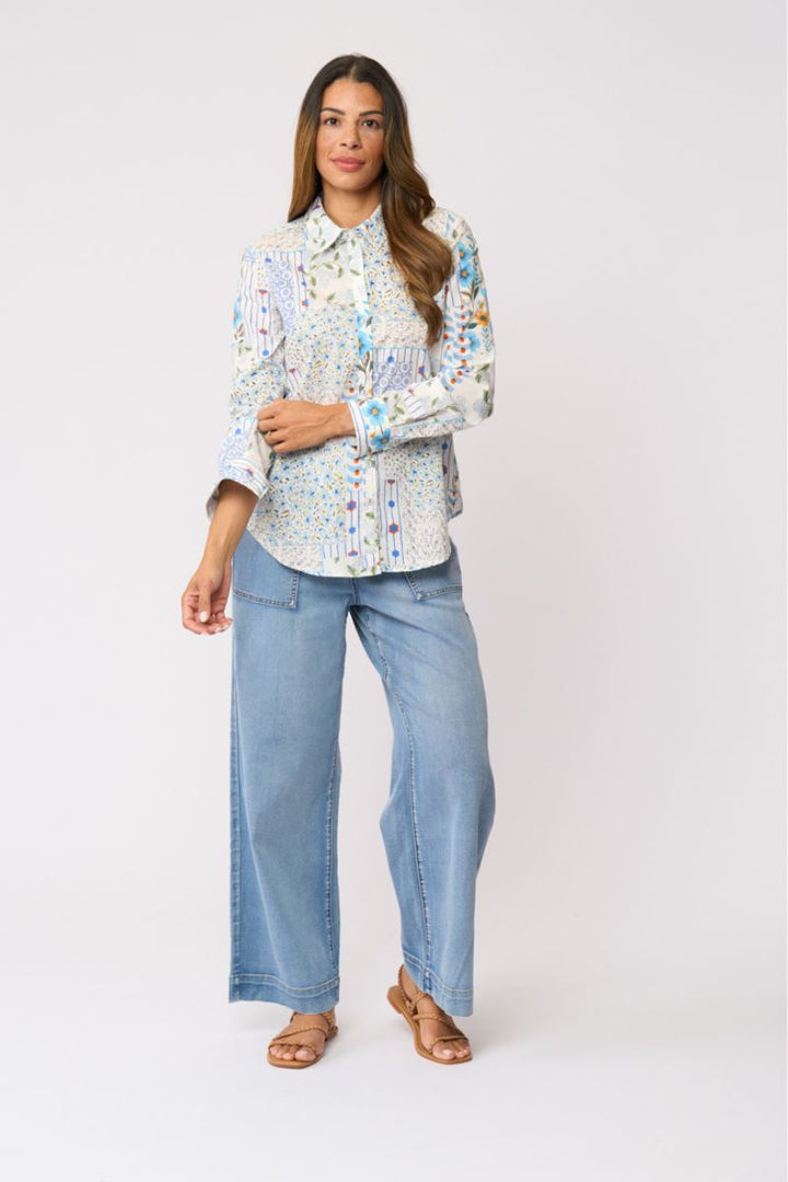 Foil All Class Shirt Flower Patch floral print collar and button front detail FO7428