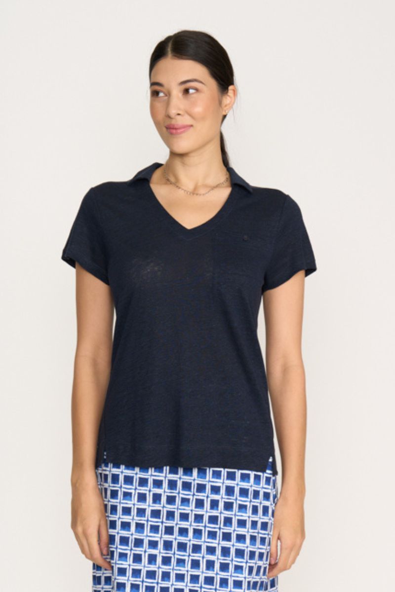Foil Team Player Top navy front view V neck linen knit FO8247