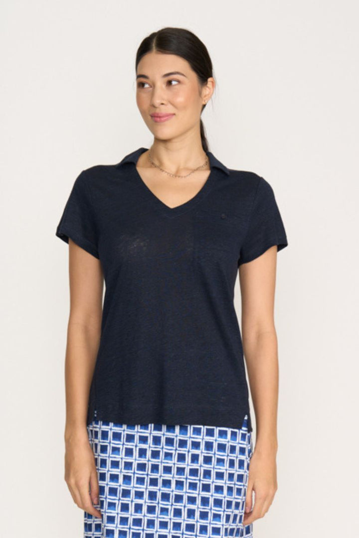 Foil Team Player Top navy front view V neck linen knit FO8247