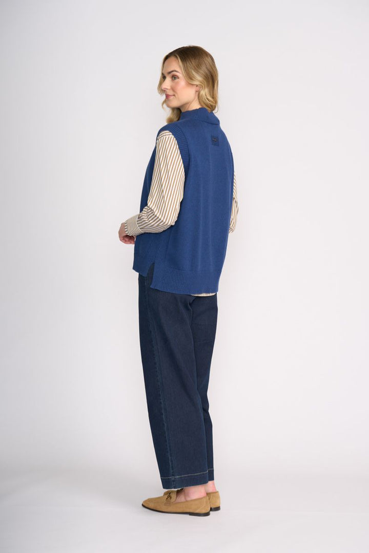 Woman wearing Foil FO8433 Luxe Life Popover in Indigo back view