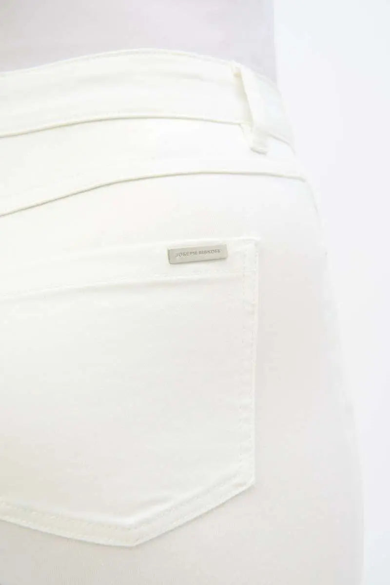 Gia Jeans The Classic Slim Fit Stretch in Featherweave by Joseph Ribkoff