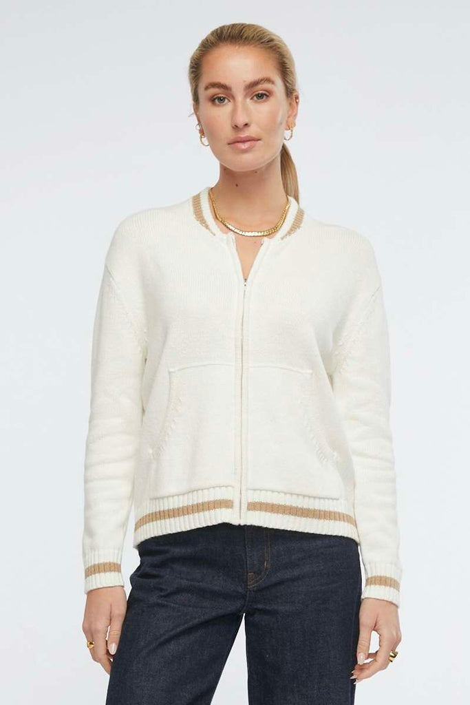handwork-bomber-in-white-zaket-and-plover-front-view_1200x