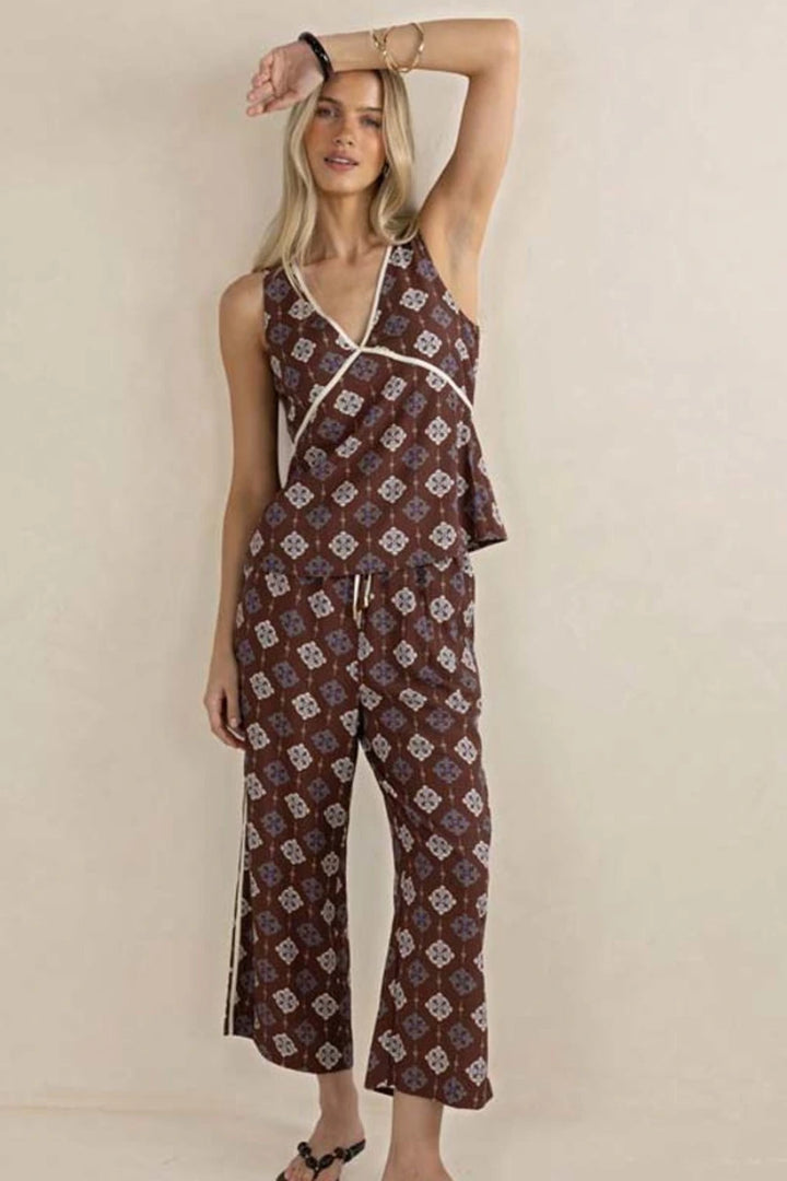 Humidity Lifestyle Vintage Tales Pant HS26208 in Choc/Cream, front view showing cropped relaxed leg, drawstring waist and contrast side stripe.