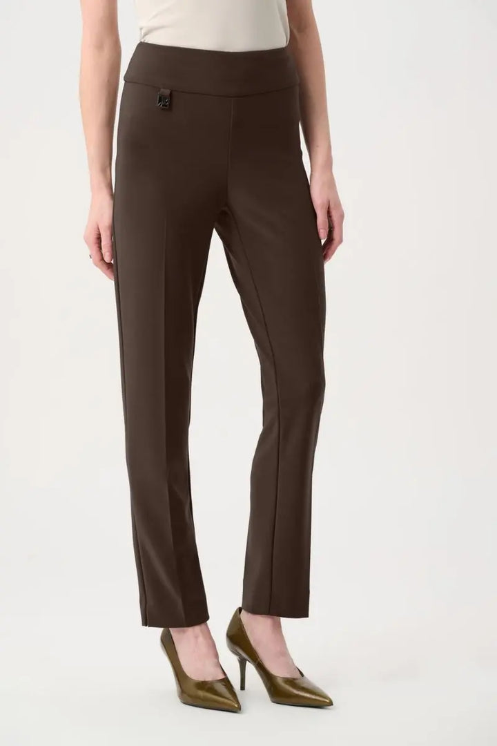 Woman wearing Wonder Pant in Mocha by Joseph Ribkoff style 144092 front view