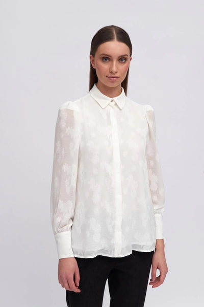 kenai-shirt-in-off-white-tinta-bariloche-front-view_1200x